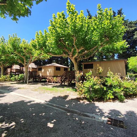 Camping Porte Des Alpilles By M.A Destination Glamping Saint-Étienne-du-Grès Esterno foto