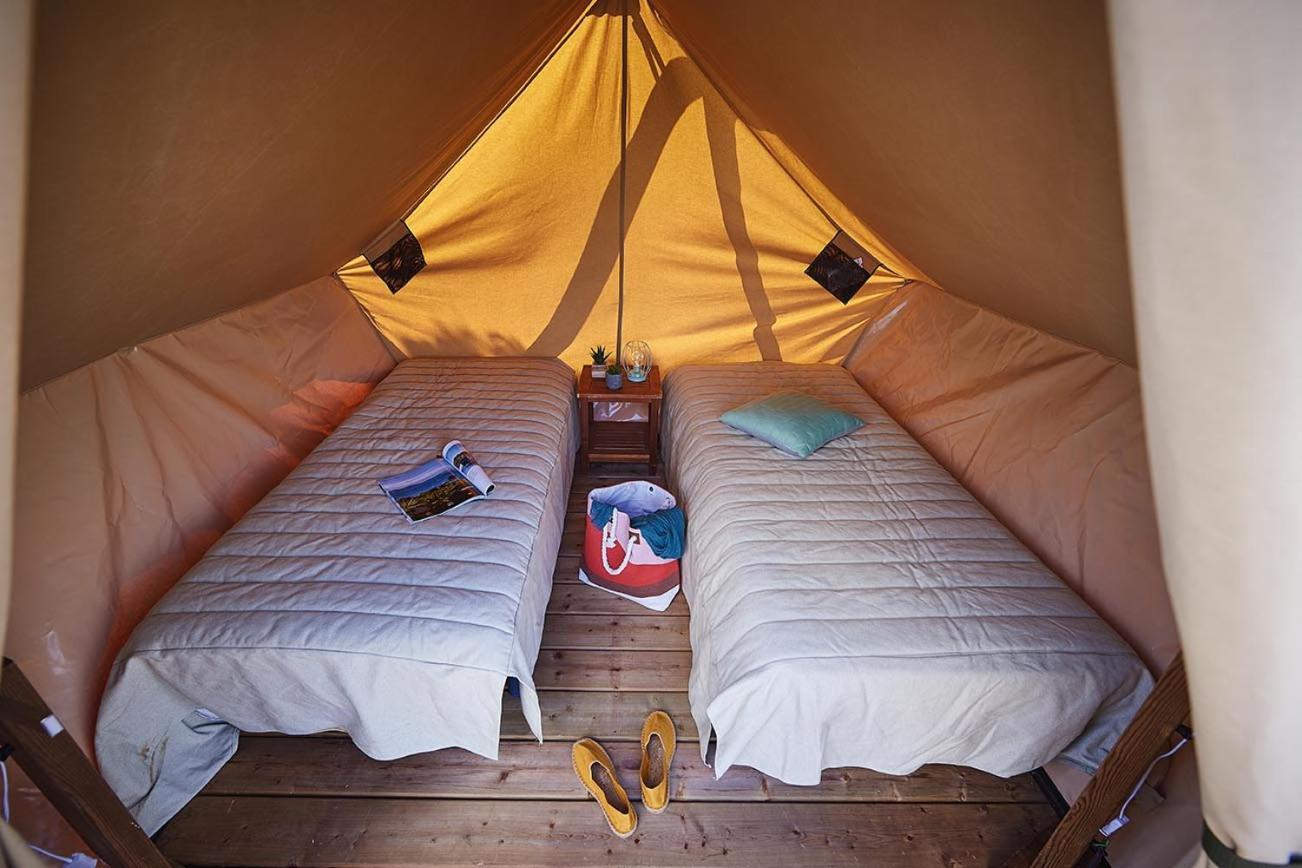 Camping Porte Des Alpilles By M.A Destination Glamping Saint-Étienne-du-Grès Esterno foto
