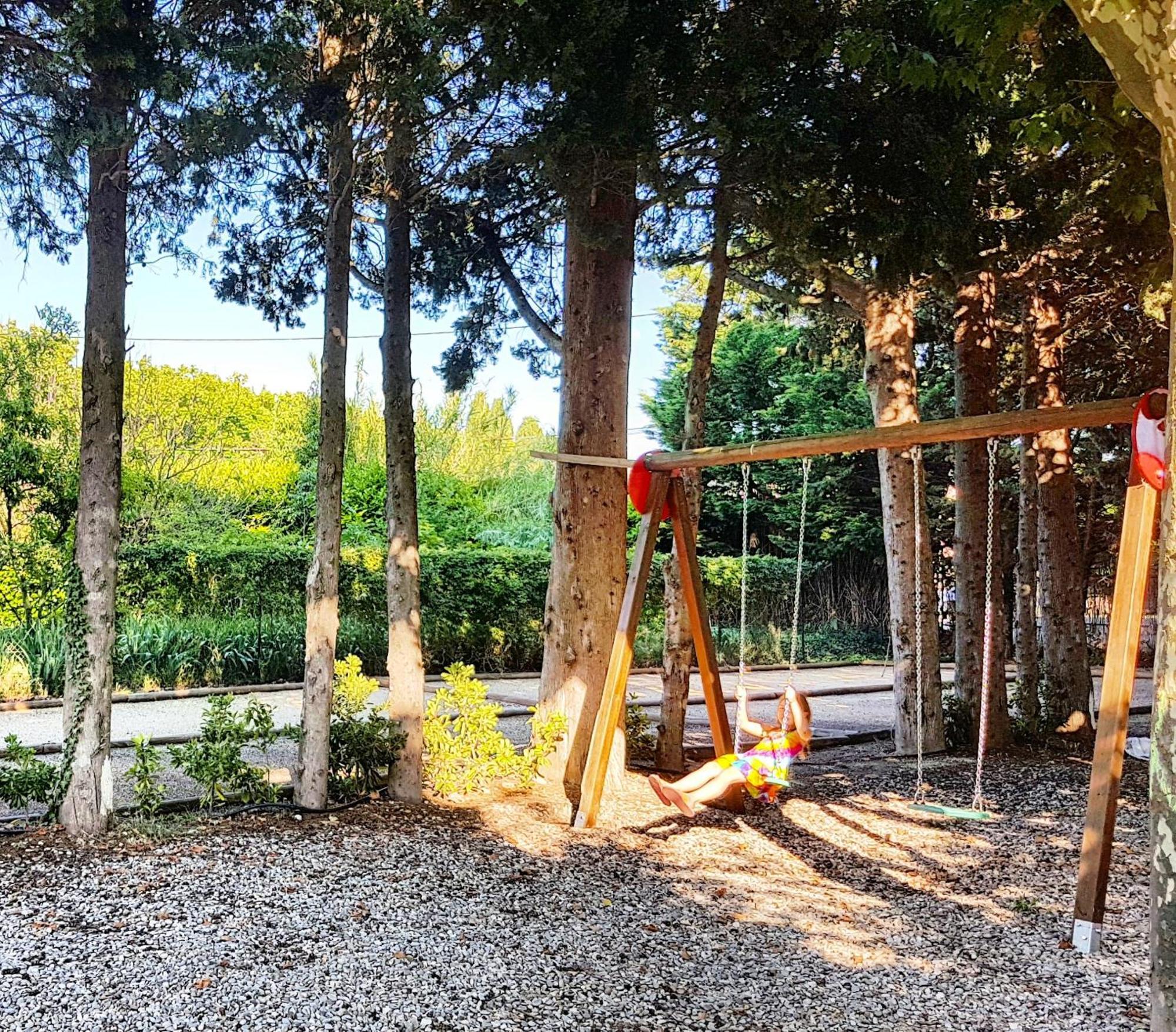 Camping Porte Des Alpilles By M.A Destination Glamping Saint-Étienne-du-Grès Esterno foto