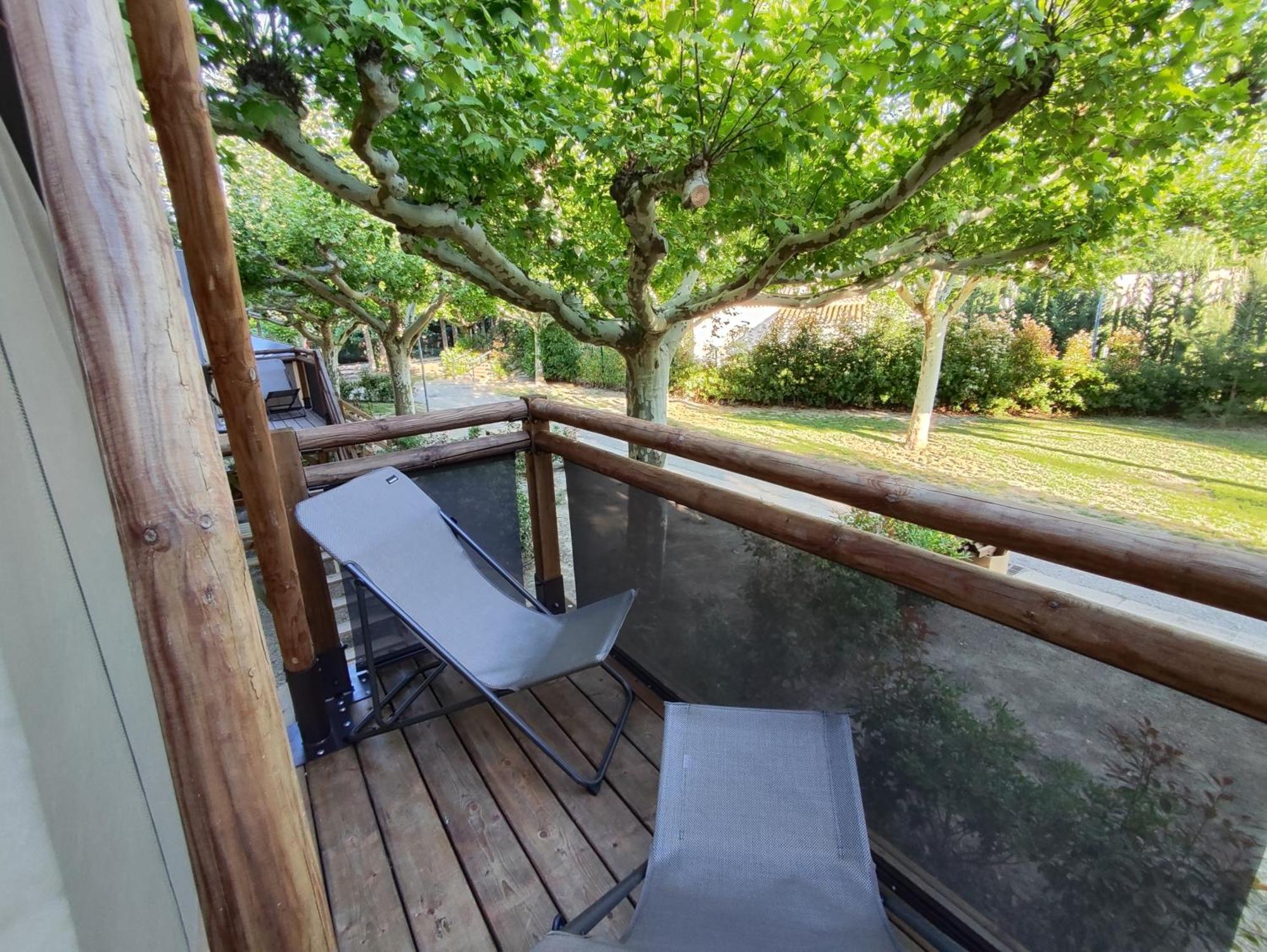 Camping Porte Des Alpilles By M.A Destination Glamping Saint-Étienne-du-Grès Esterno foto